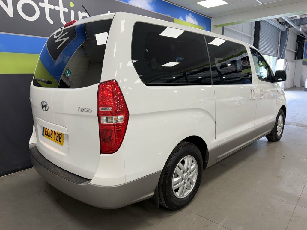 Hyundai I800 2.5L Se White #5