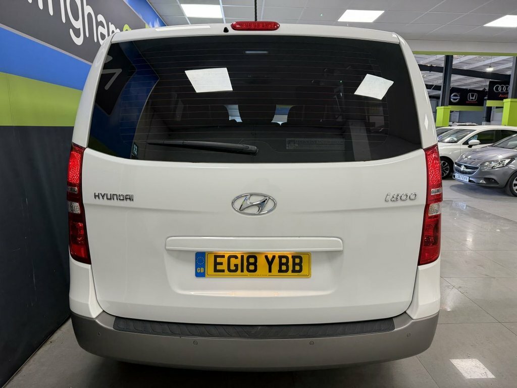 Hyundai I800 2.5L Se White #6