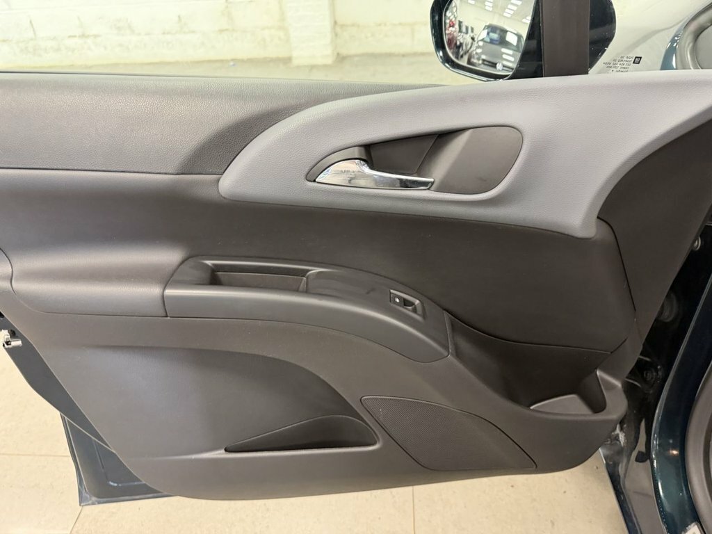 Vauxhall Meriva 1.4L Tech Line Black #28