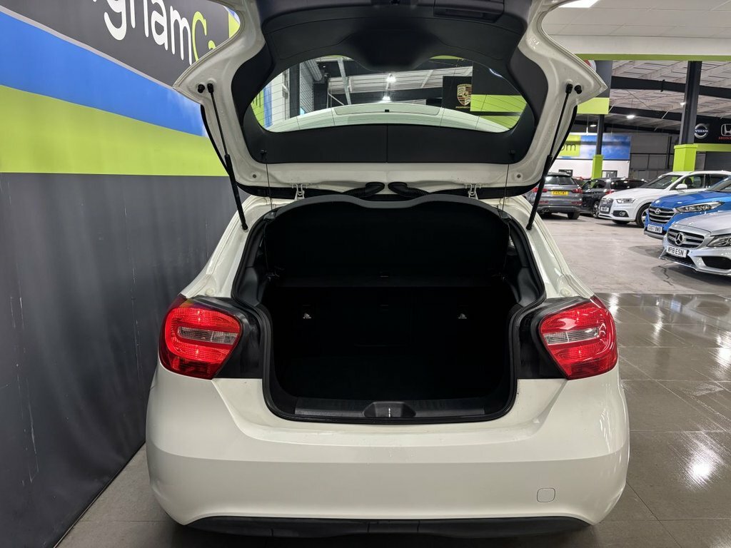 Mercedes-Benz A Class 1.5L Se White #4