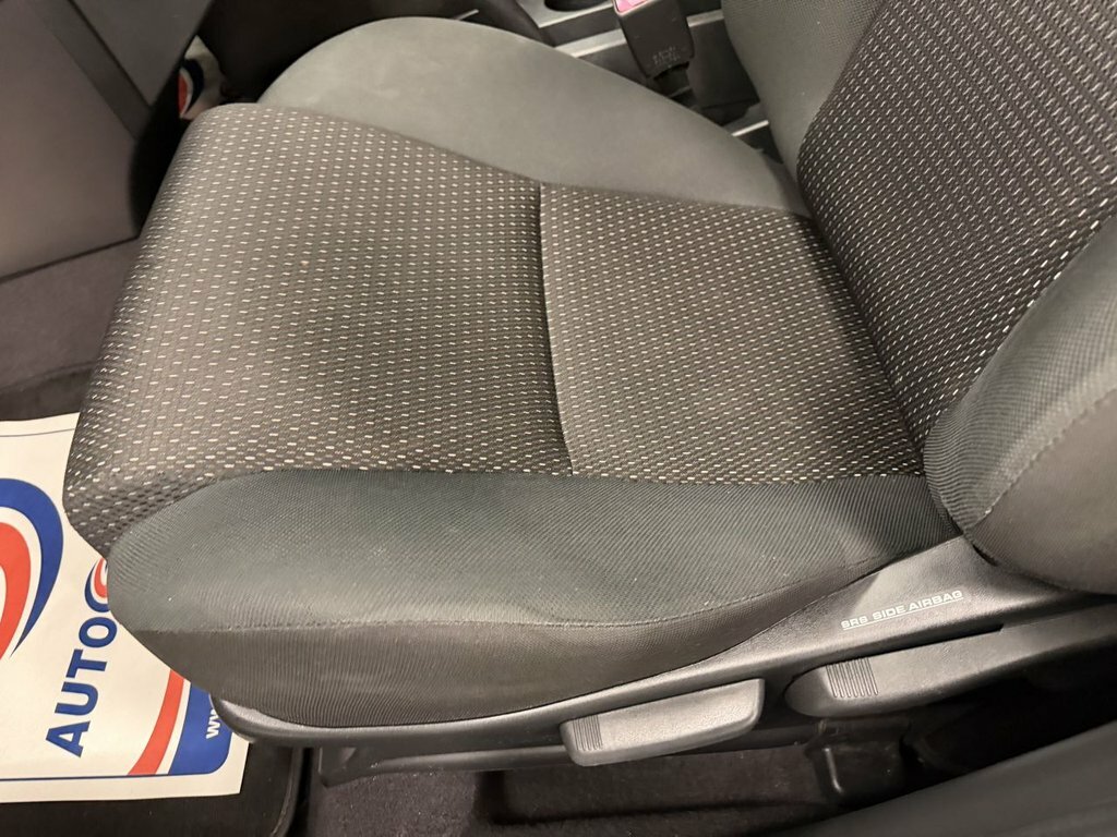 Toyota Corolla Verso 1.8L Sr Red #31