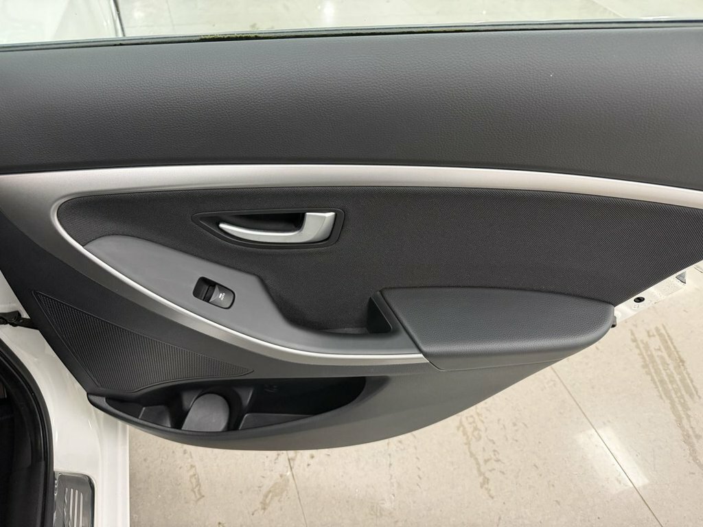 Hyundai I30 1.4 Active Euro 5 White #32