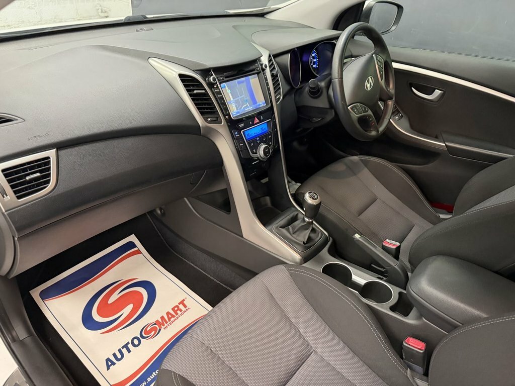 Hyundai I30 1.4 Active Euro 5 White #29