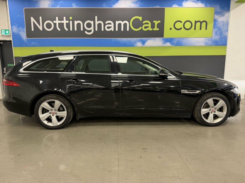 Jaguar XF 2L Portfolio Black #2