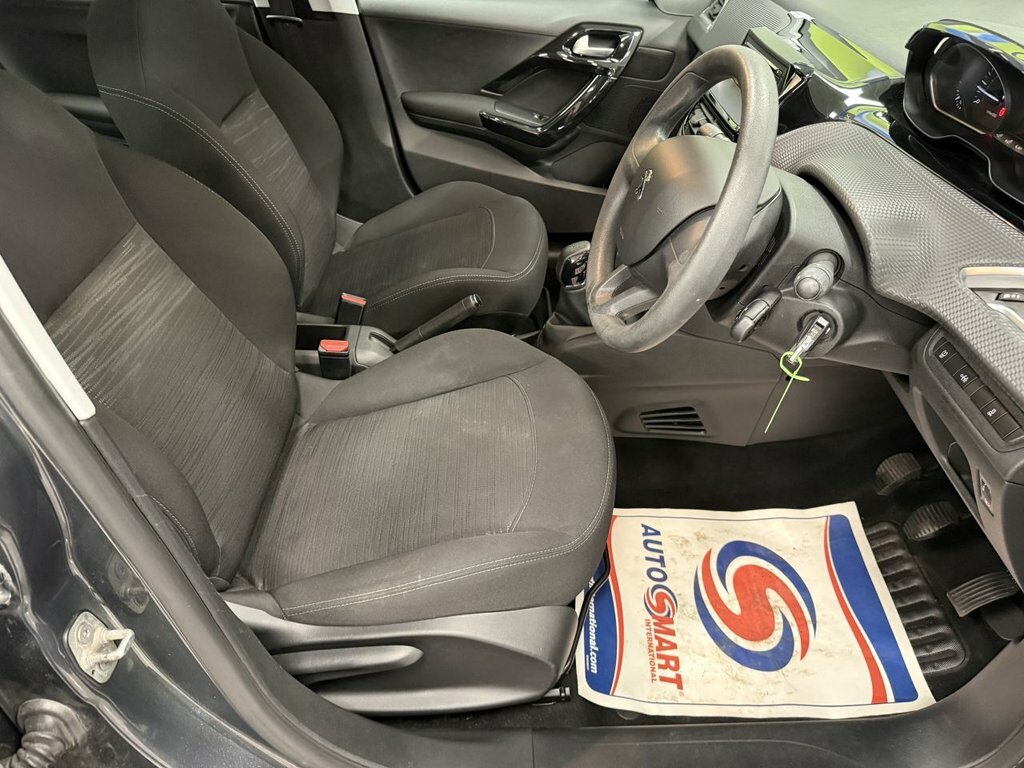 Peugeot 208 208 1.2 Active White #15