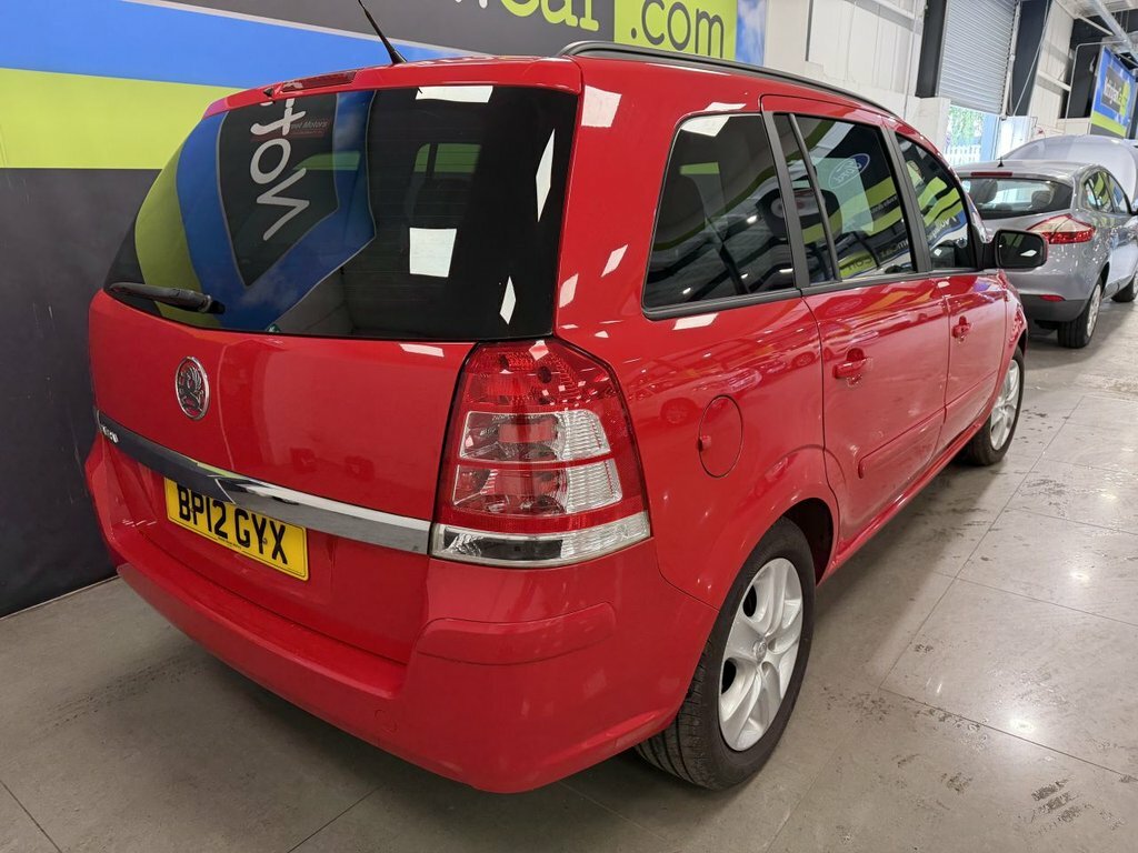Vauxhall Zafira 1.6L Exclusiv Red #5