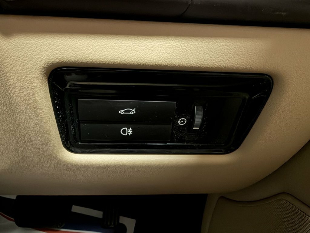 Jaguar XJ Series 3.0 V D V6 Portfolio White #13
