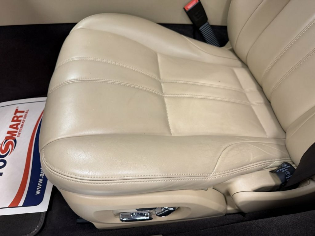 Jaguar XJ Series 3.0 V D V6 Portfolio White #33