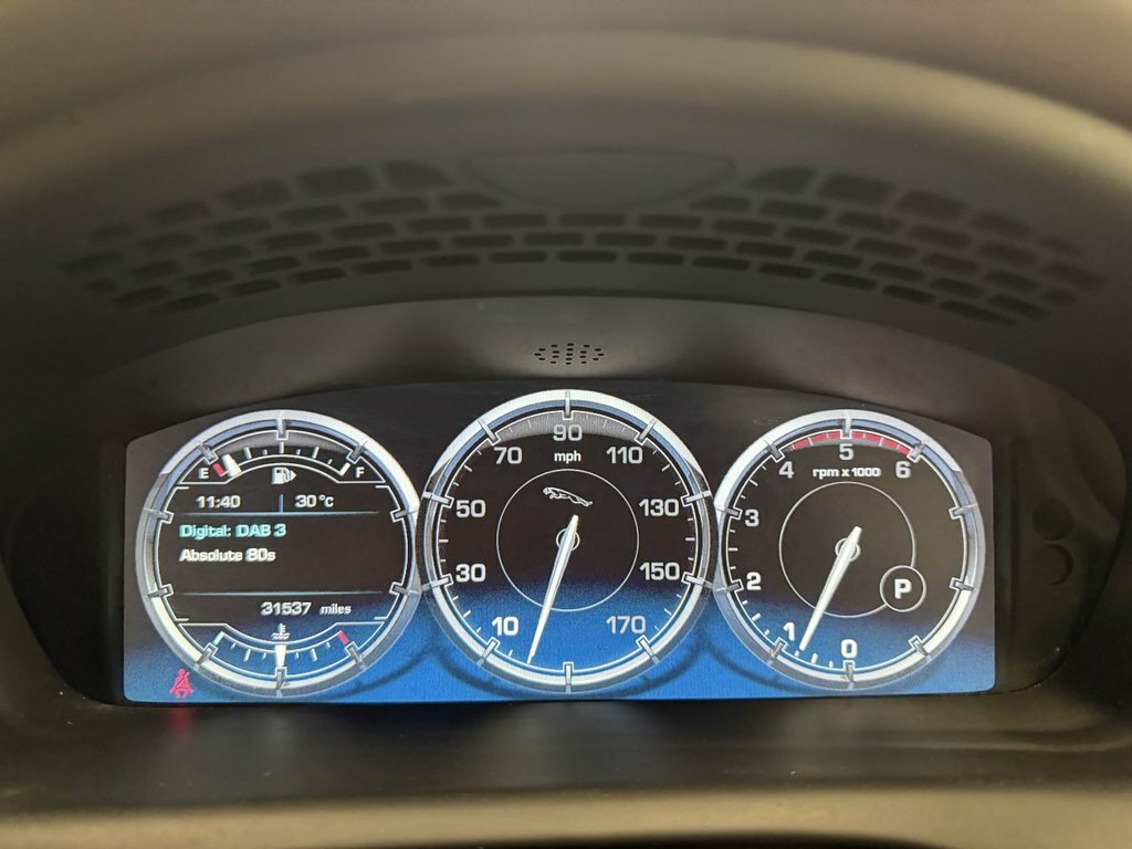 Jaguar XJ Series 3.0 V D V6 Portfolio White #16