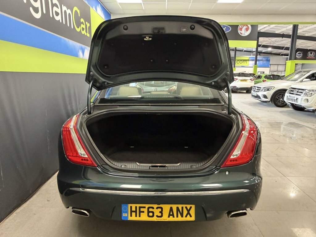 Jaguar XJ 3L Premium Luxury Green #6