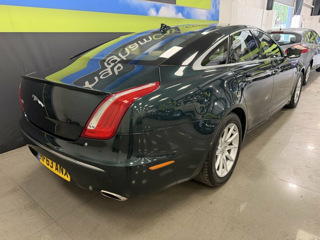 Jaguar XJ 3L Premium Luxury Green #4