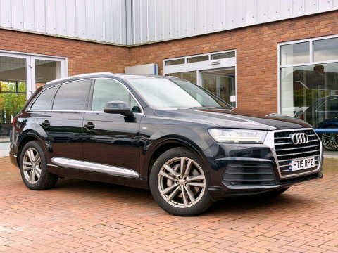 Audi Q7 3.0 Tdi V6 FT19RPZ Black #6