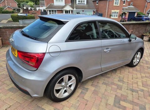 Audi A1 1.0 Tfsi Se DG18WYL Silver #2