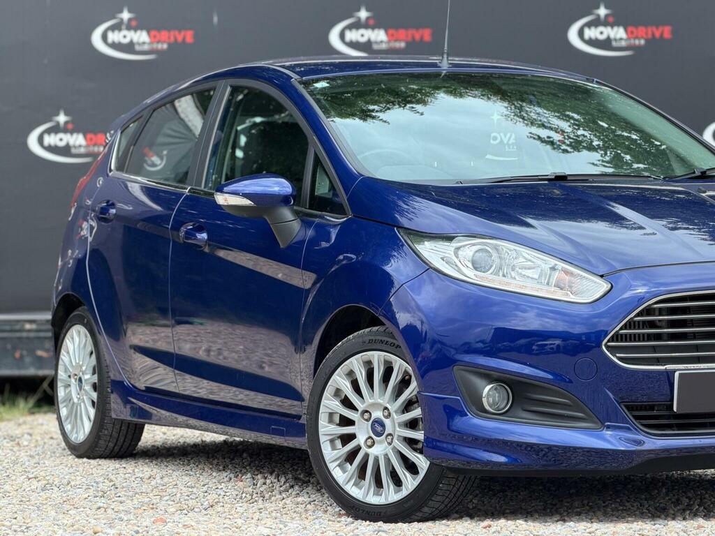 Ford Fiesta Hatchback #6