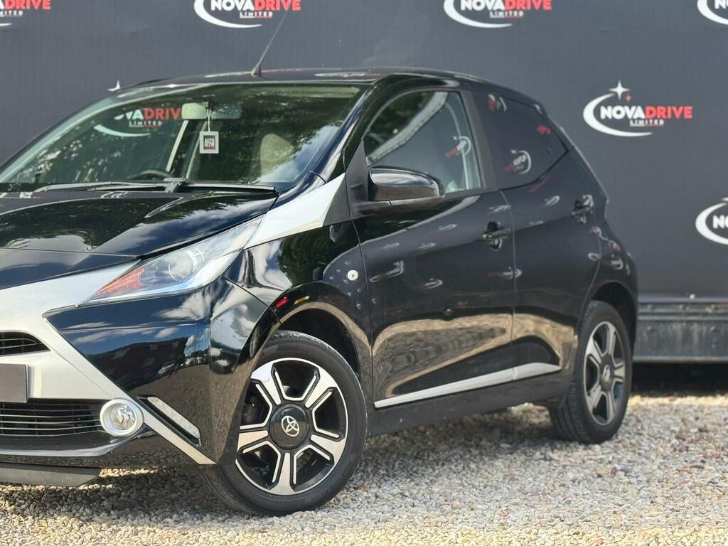 Toyota Aygo 1.0 Vvt-i X-clusiv Euro 5 Euro 5 Black #4