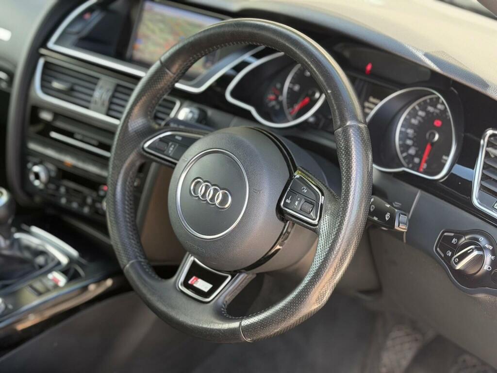 Audi A5 Convertible White #31