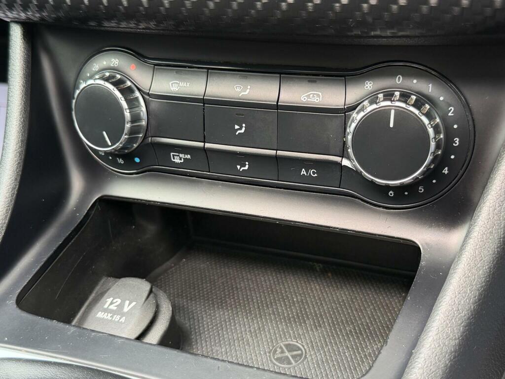 Mercedes-Benz A Class 1.5 Classic Se Cvt Silver #35