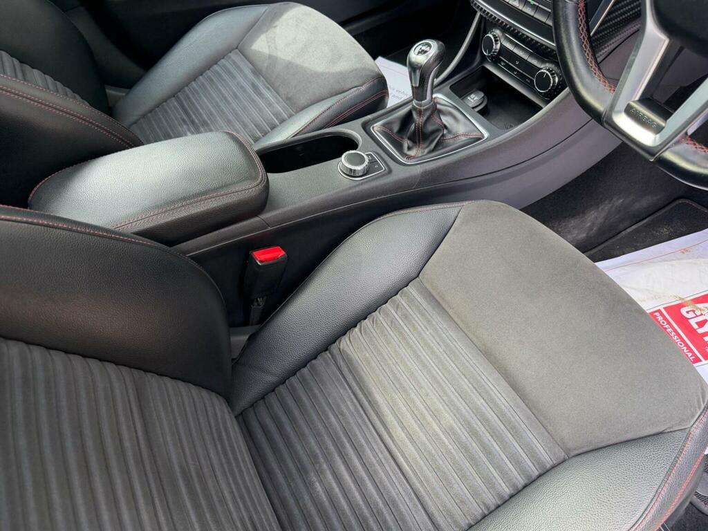 Mercedes-Benz A Class 1.5 Classic Se Cvt Silver #45