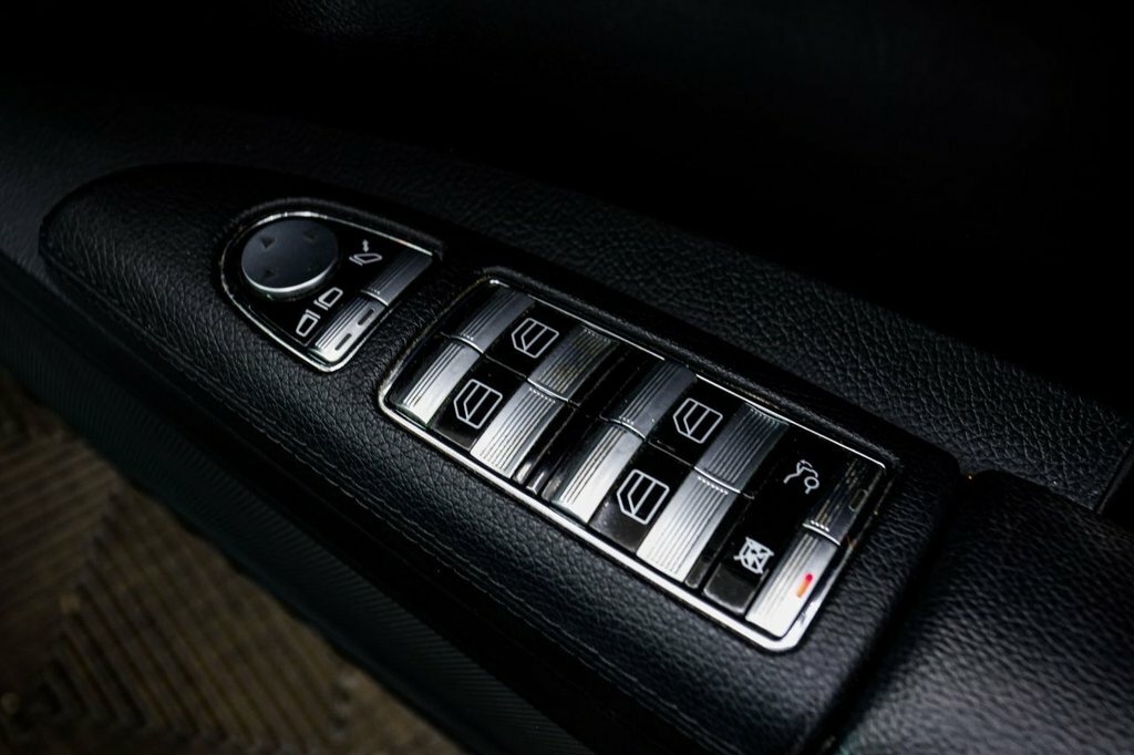 Mercedes-Benz S Class Black #29