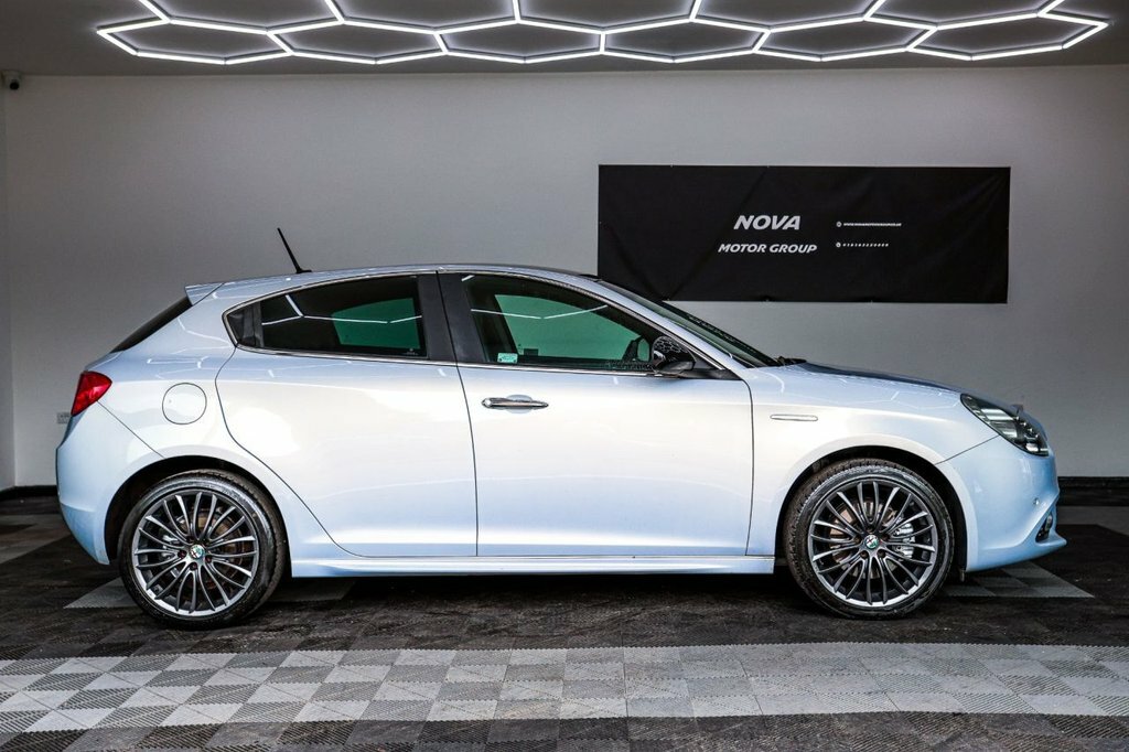 Alfa Romeo Giulietta 1.4L Collezione Black #5