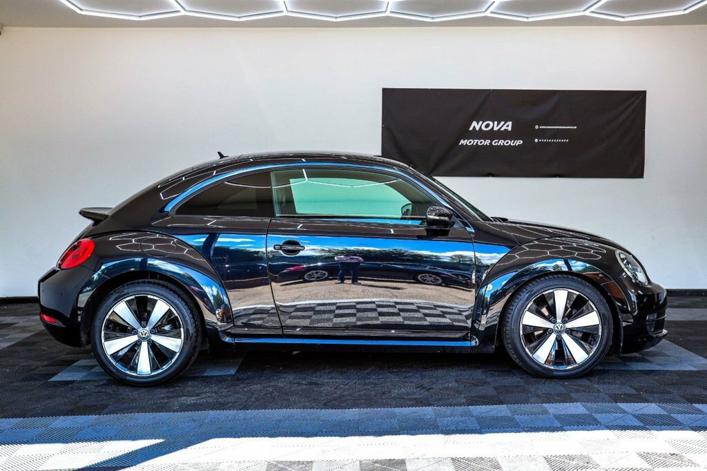 Volkswagen Beetle 2L Sport Black #5