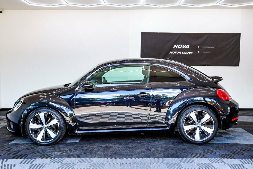 Volkswagen Beetle 2L Sport Black #6