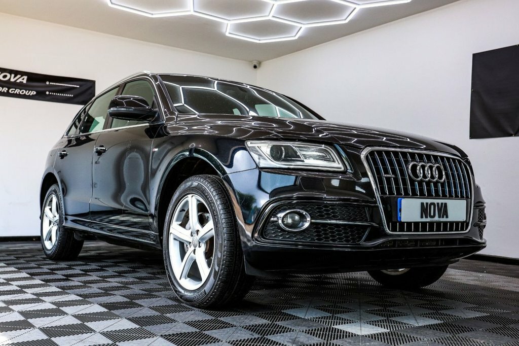 Audi Q5 2L S Line Black #3