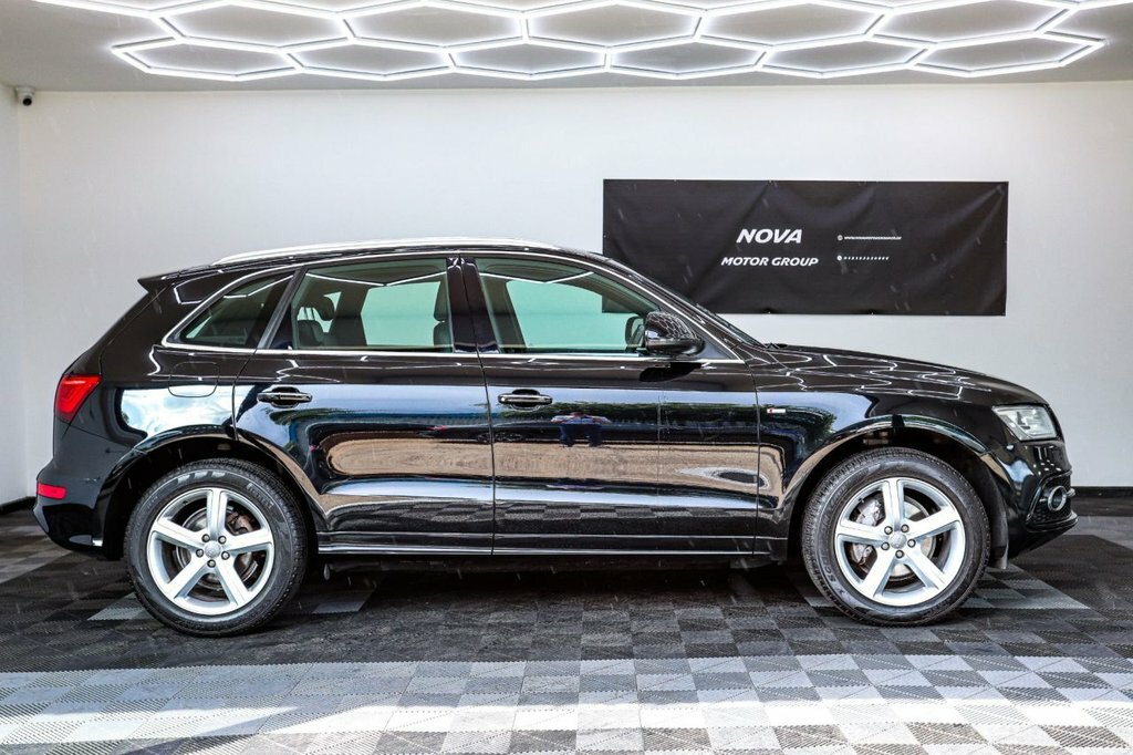 Audi Q5 2L S Line Black #5