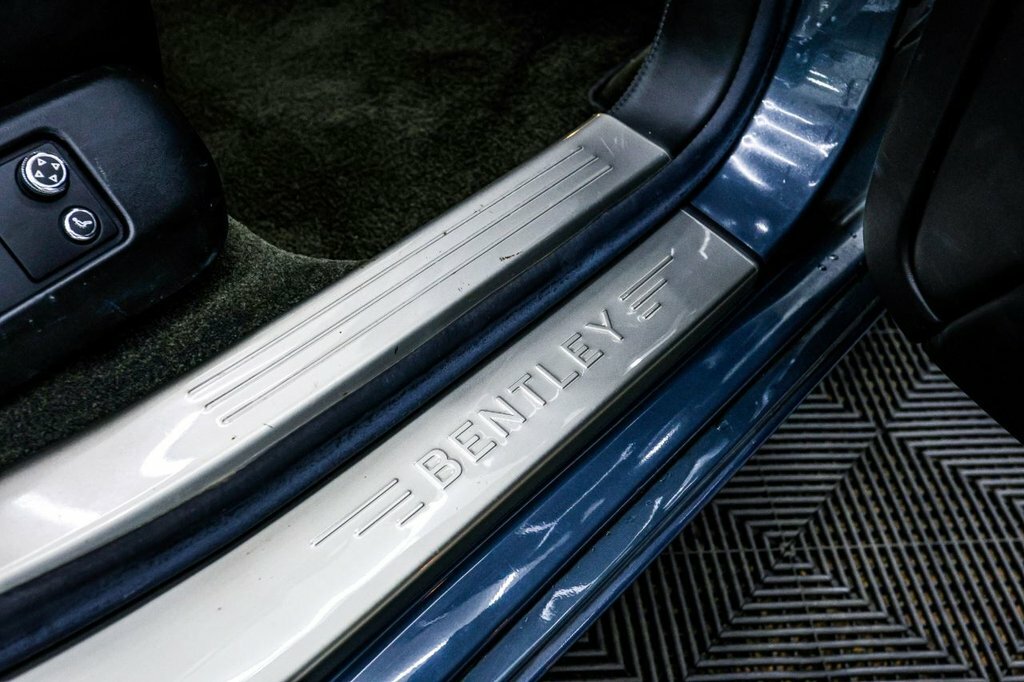 Bentley Flying Spur 6.0 W12 Mulliner Saloon 616 Bhp Grey #38