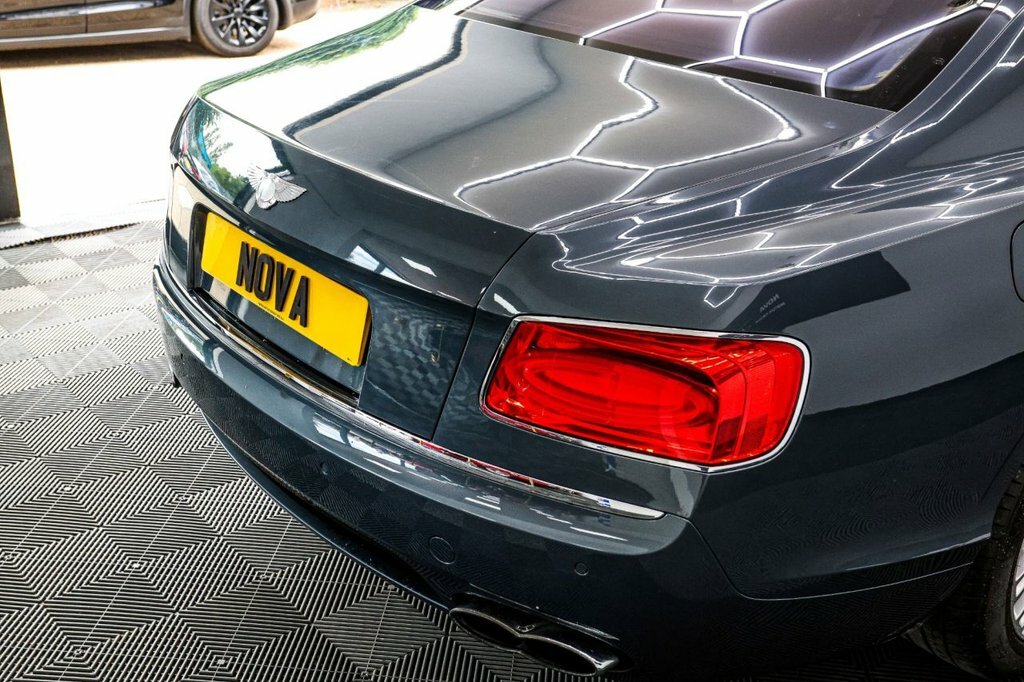 Bentley Flying Spur 6.0 W12 Mulliner Saloon 616 Bhp Grey #14