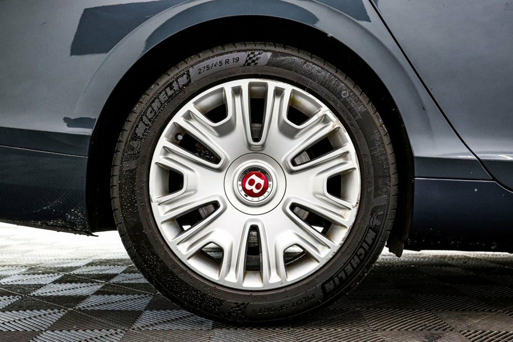 Bentley Flying Spur 6.0 W12 Mulliner Saloon 616 Bhp Grey #28