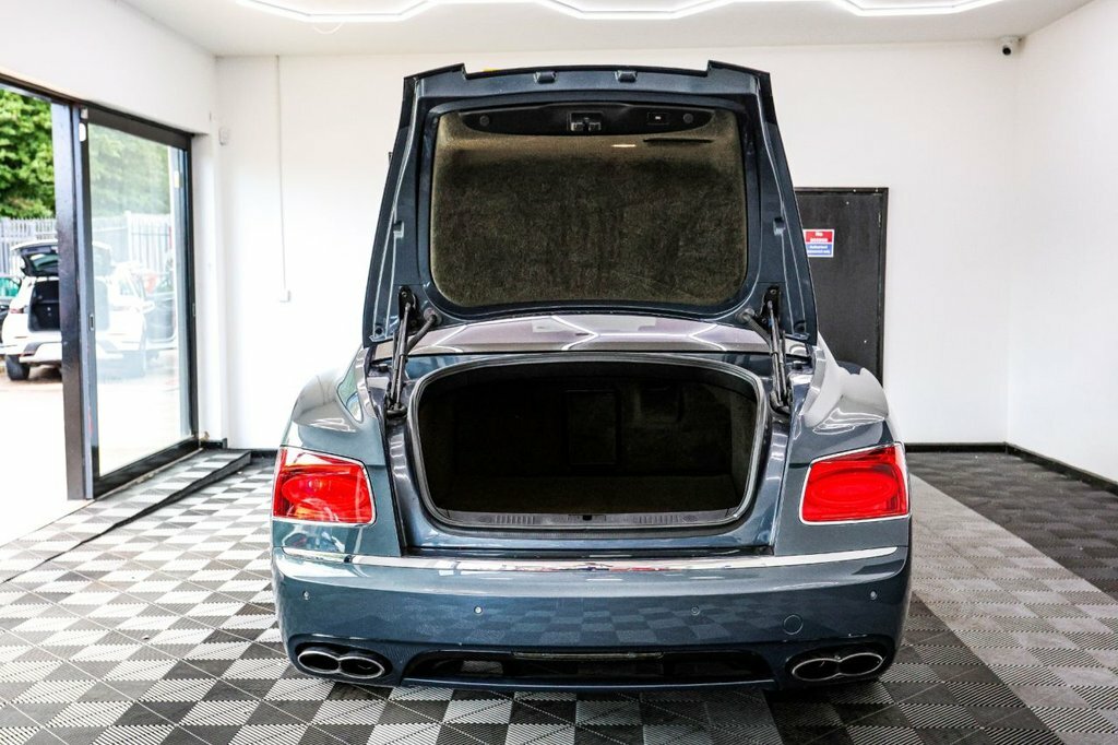 Bentley Flying Spur 6.0 W12 Mulliner Saloon 616 Bhp Grey #81