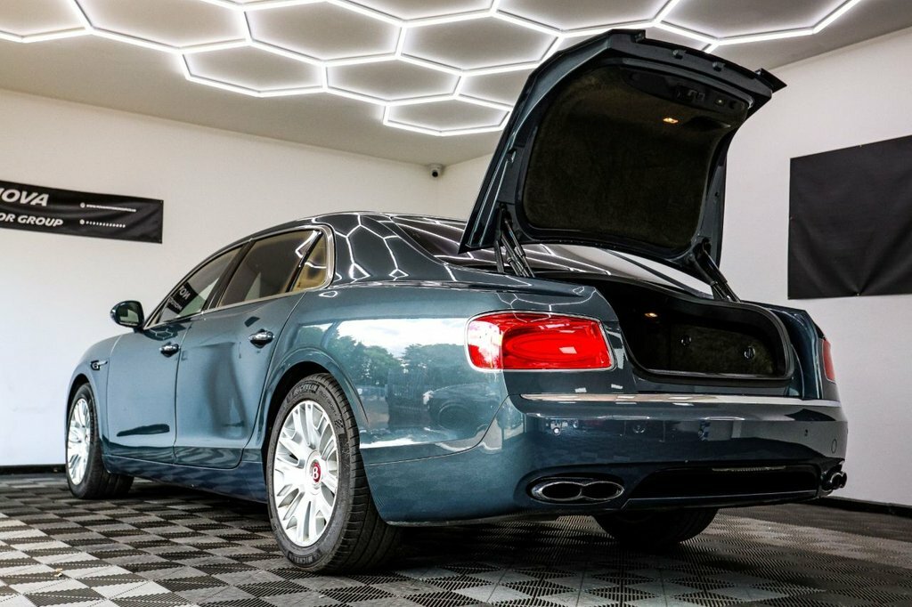 Bentley Flying Spur 6.0 W12 Mulliner Saloon 616 Bhp Grey #80