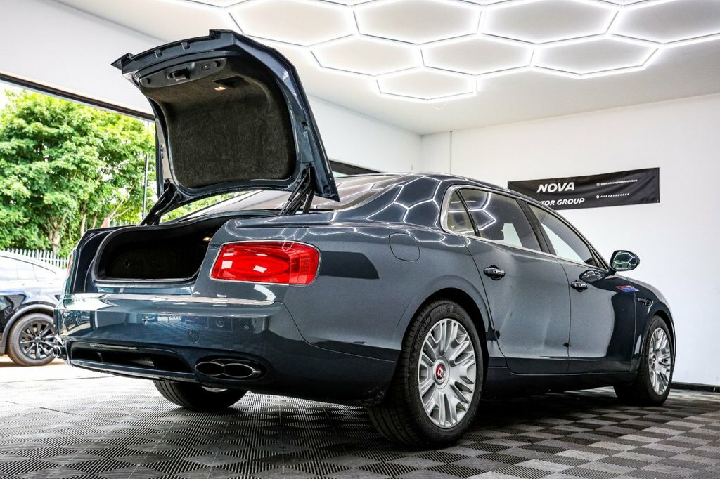 Bentley Flying Spur 6.0 W12 Mulliner Saloon 616 Bhp Grey #82