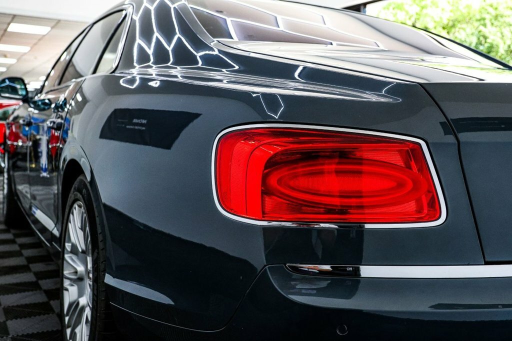 Bentley Flying Spur 6.0 W12 Mulliner Saloon 616 Bhp Grey #25