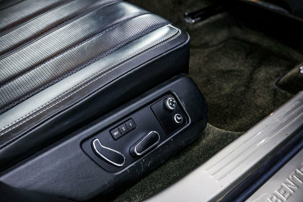 Bentley Flying Spur 6.0 W12 Mulliner Saloon 616 Bhp Grey #36