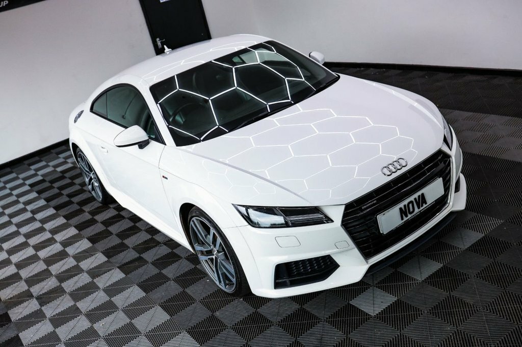 Audi TT 2L S Line VK66WFB White #4