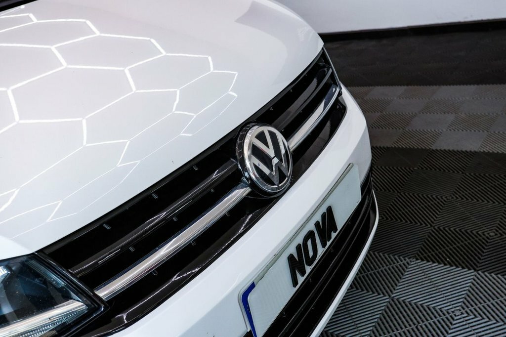 Volkswagen Caddy Mpv Black #23