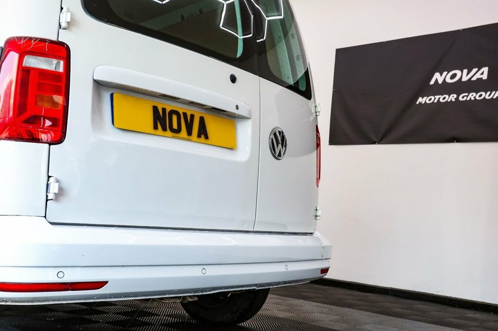 Volkswagen Caddy Mpv Black #13