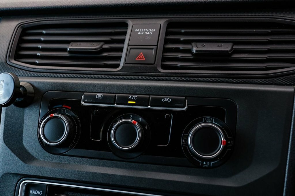 Volkswagen Caddy Mpv Black #38