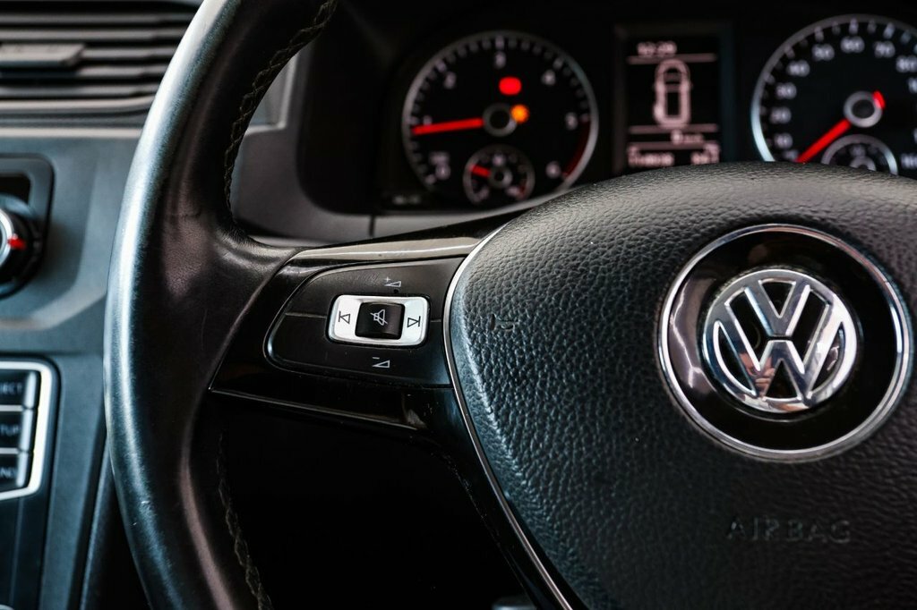 Volkswagen Caddy Mpv Black #31