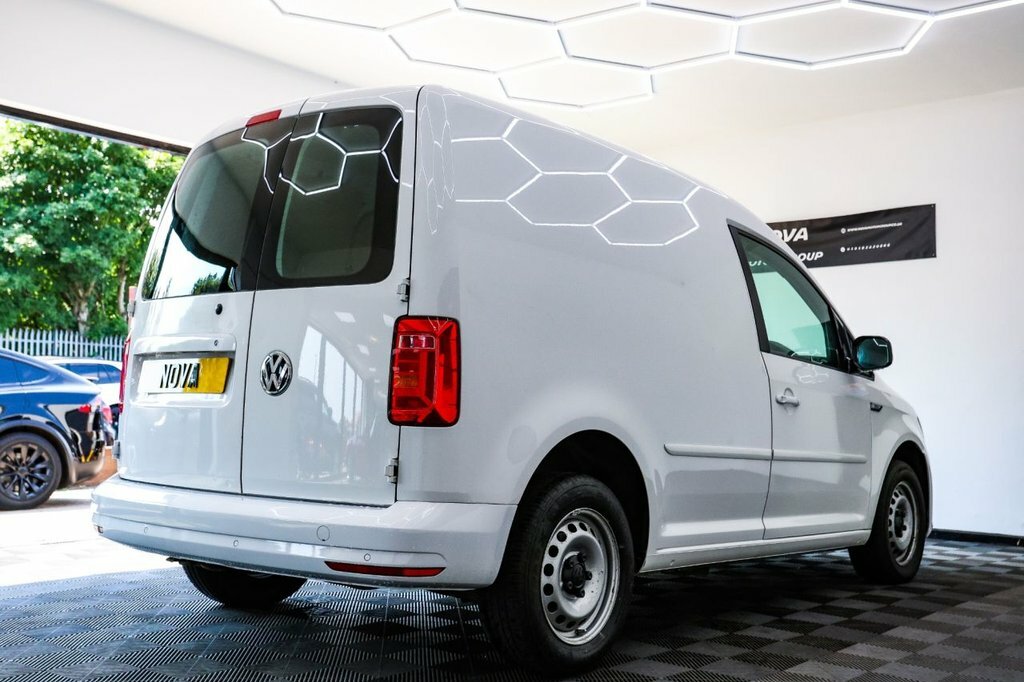 Volkswagen Caddy Mpv Black #9