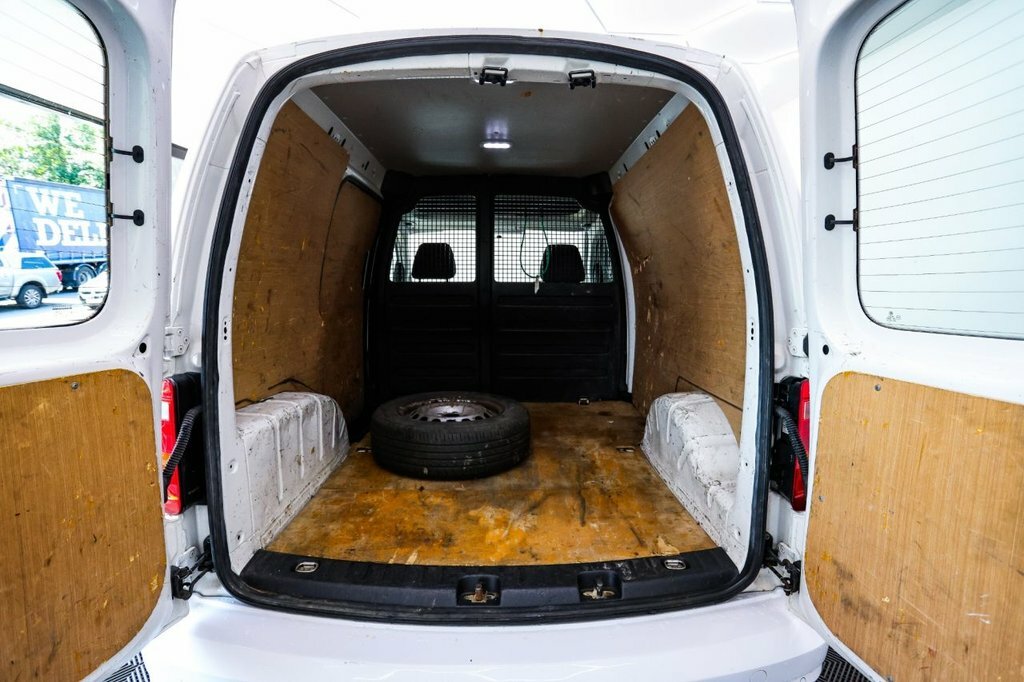 Volkswagen Caddy Mpv Black #47