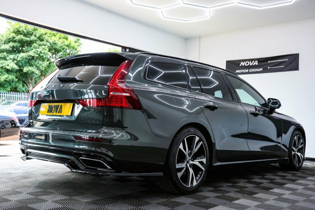 Volvo V60 T5 R-design Panoramic Sunroof Red #10