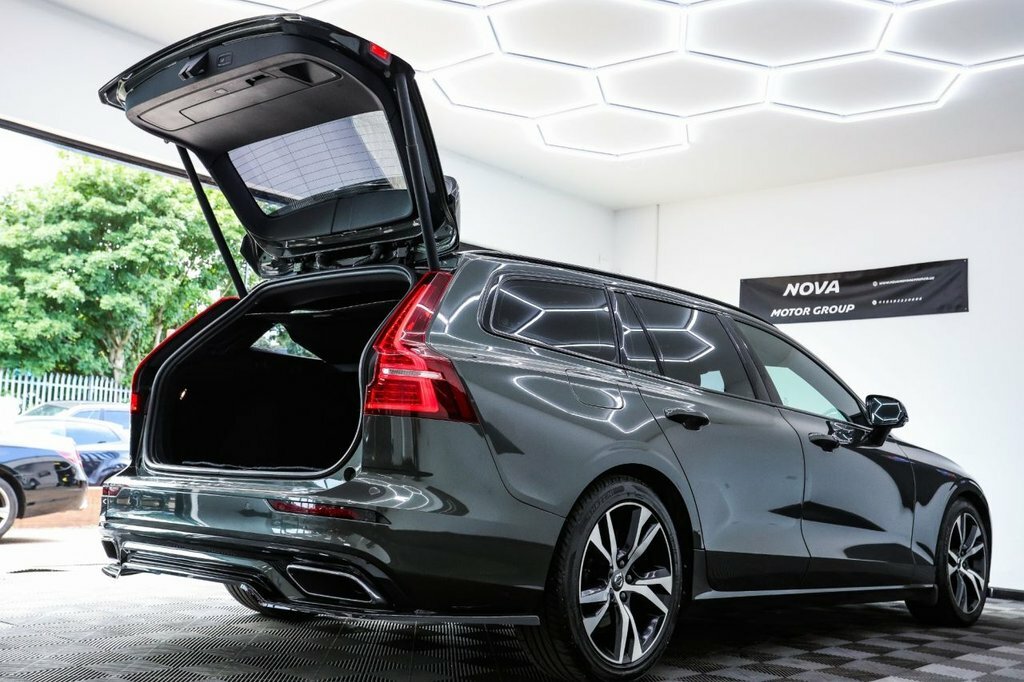 Volvo V60 T5 R-design Panoramic Sunroof Red #60
