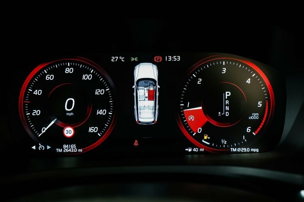 Volvo V60 T5 R-design Panoramic Sunroof Red #43