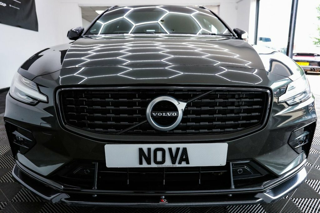 Volvo V60 T5 R-design Panoramic Sunroof Red #8