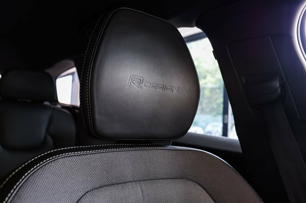 Volvo V60 T5 R-design Panoramic Sunroof Red #55