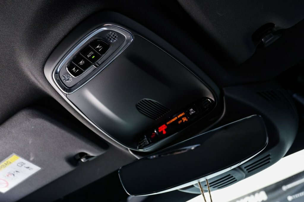 Volvo V60 T5 R-design Panoramic Sunroof Red #53
