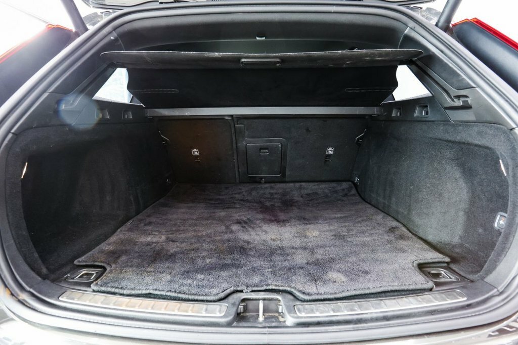 Volvo V60 T5 R-design Panoramic Sunroof Red #57